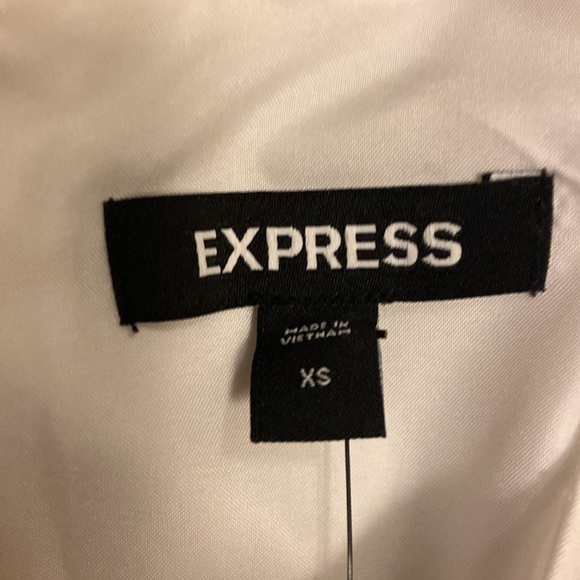 Express dress - Picture 3 of 6